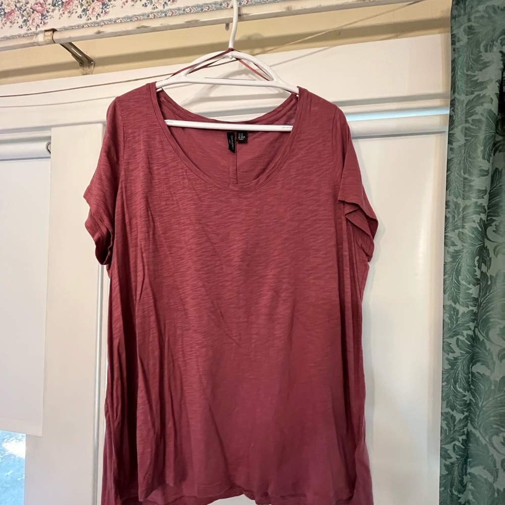 Short-sleeved tunic with drape hem